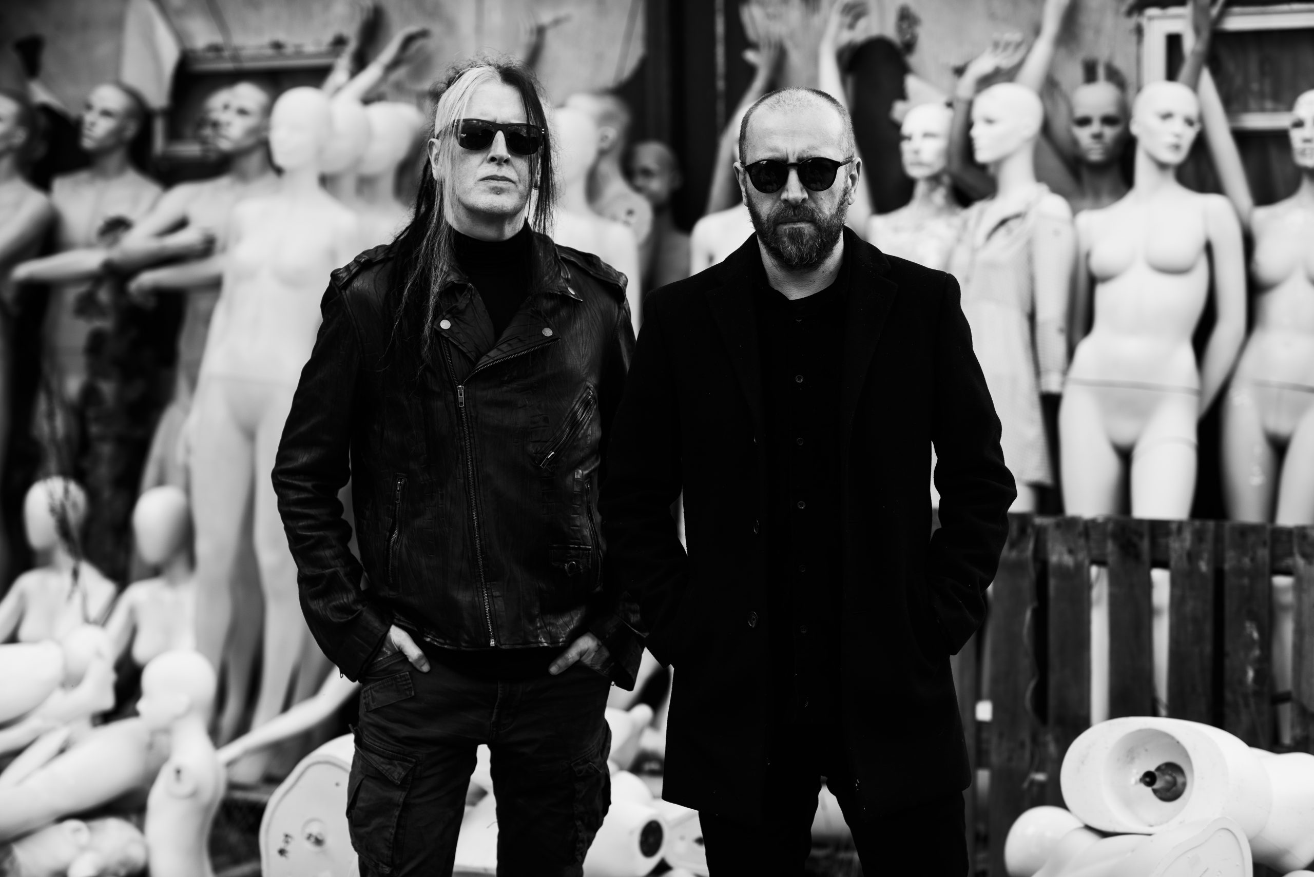 Icon turksat. Bada. Host ix. Host band uk. Host ix band 2023.